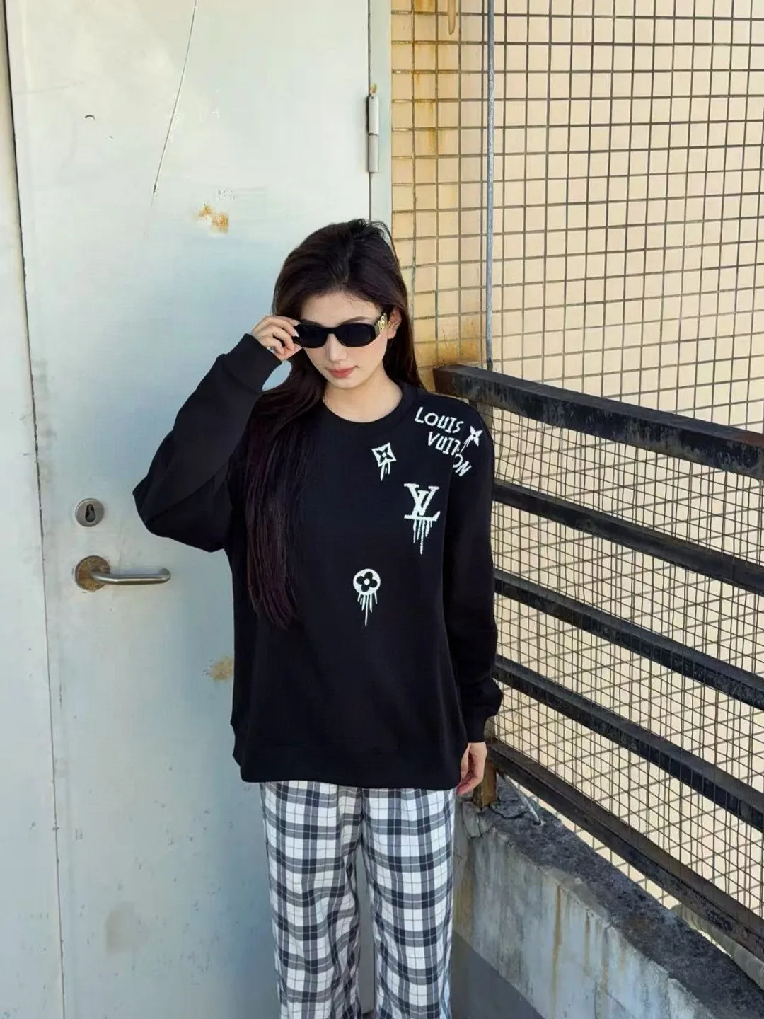 Louis Vuitton/Louis Vuitton 25Fw tassel presbyopic letter embroidered round neck sweatshirt
